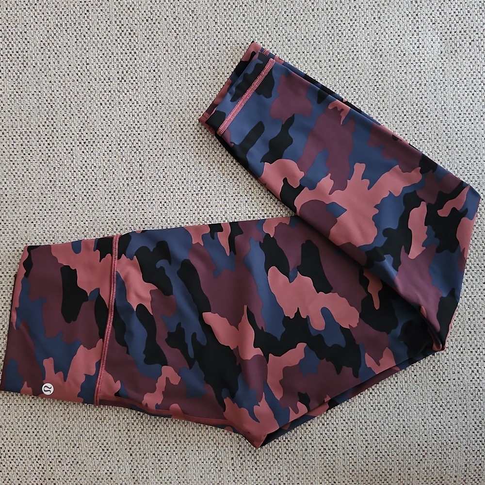 Lululemon Wunder Train Tights Legging Heritage 365 Camo Smoky Red Night Size 8